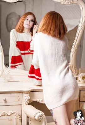 (Suicide Girls) Dolphie – 紅仙子