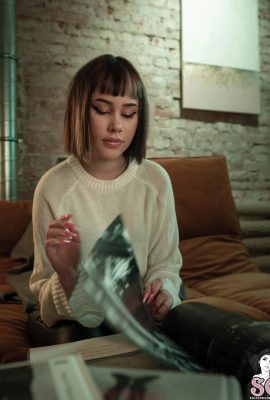 （Suicide Girls）鴉片類藥物 – Studio Secrets