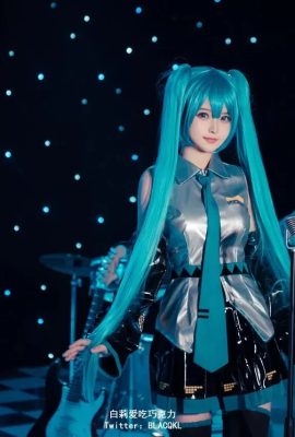 白莉愛吃巧克力 – miku (102P)