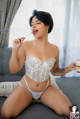 （（Suicide Girls）2025年2月2日 –  NoApetite  – 我很喜歡IT（40p）