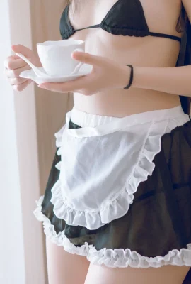 Bu Dai Mao 不呆貓 – Bikini Maid 比基尼女僕 (71P)