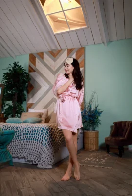 Velana  – 呈現Velana（116p）