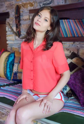 Hilary C  –  Twenia（104p）