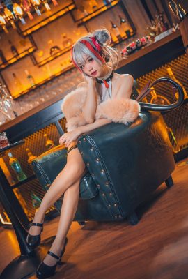 花柒Hana Vol.011 明日方舟守夜冠軍 W