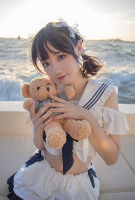 花柒Hana Vol.013 三亞熊之海軍風泳裝