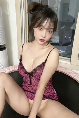 月夜快照 Jucy 쥬시 – 在蹦床上