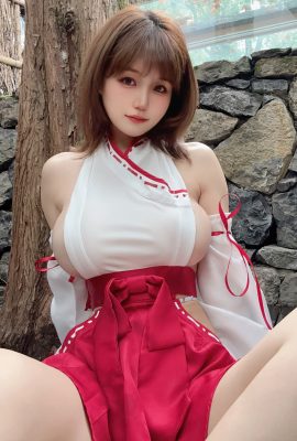小倉千代w No.042 Fantia – Apr 2023