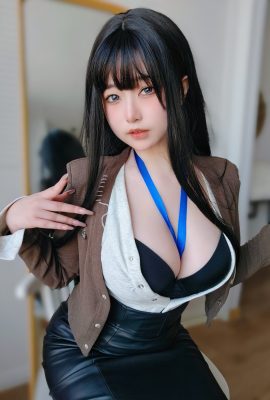 女主角K – 上司的秘密 B