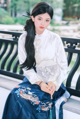 YiTuYu藝圖語Vol.5682 Zhang Zhang Bao