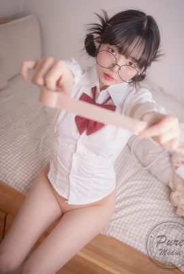 PureMedia Vol.276 Jelly 젤리 – 被困在屋頂房間的女孩 Part1