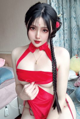 Natsuko夏夏子– 龍年新春– 自拍