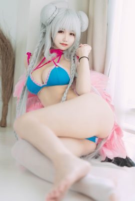 小倉千代w – 可畏泳裝