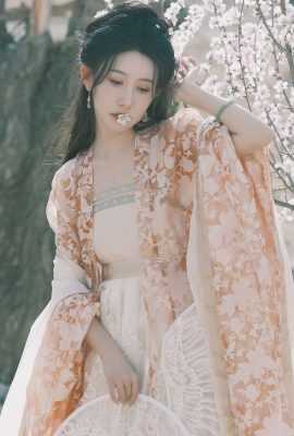 YiTuYu藝圖語Vol.7275 Xiao Bei Ke Qing Bu Yao Fang Qi