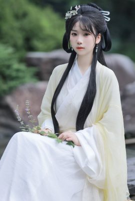 YiTuYu藝圖語Vol.8062 週週Ay (24P)