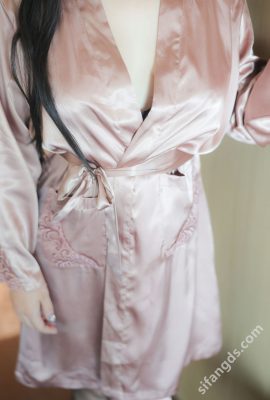 XR Uncensored Bai Jie Bessie 白潔Bessie – R18 節目節目模特兒風韻小少婦(70P)