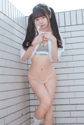 可可小白兔 – 捕獲一隻沒穿褲褲の小白兔